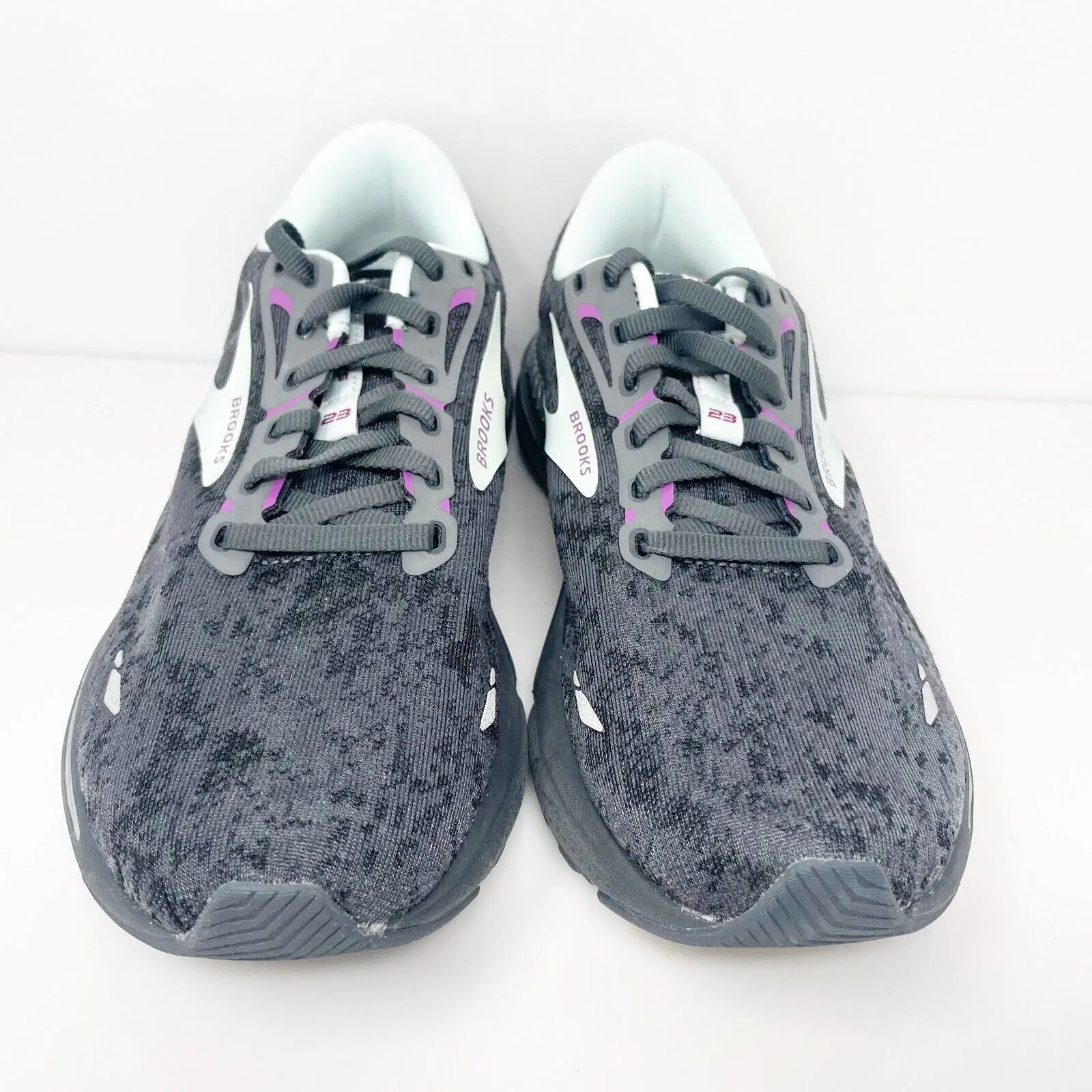 Brooks Womens Adrenaline GTS 23 1203811B072 Black Running Shoes Sneakers Sz 9.5B