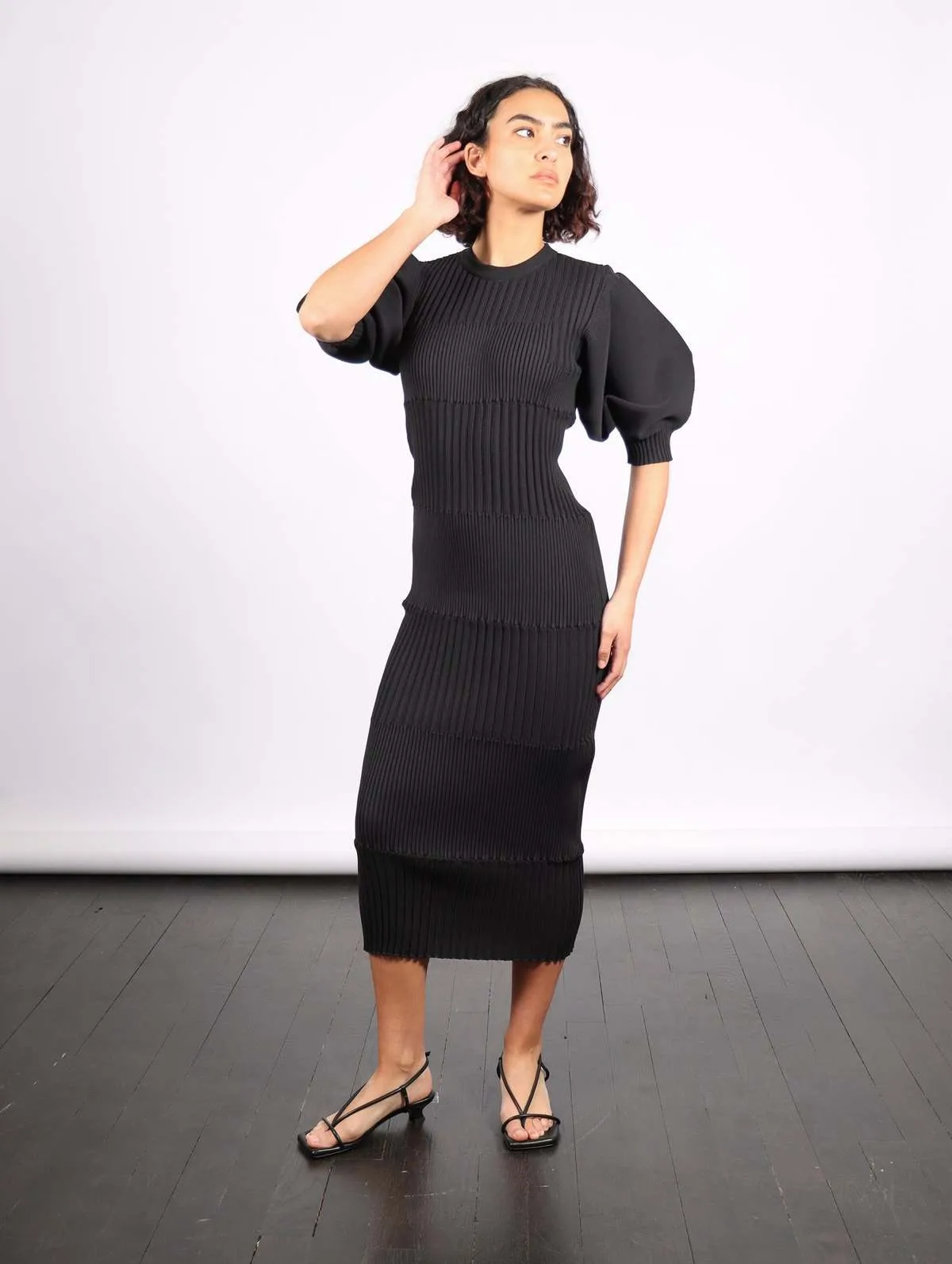 Fluted Short Puff Sleeve Dress - Black 