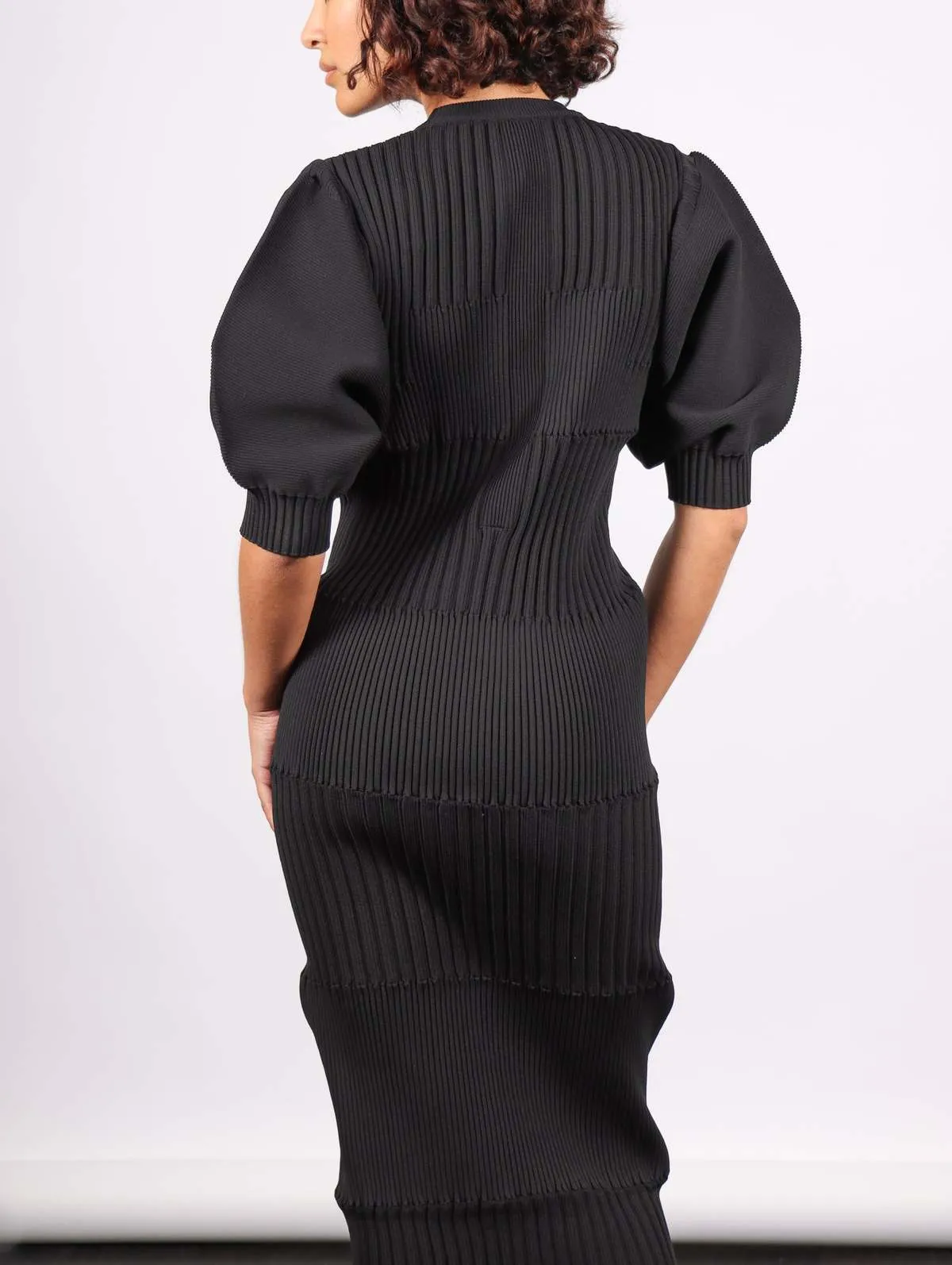 Fluted Short Puff Sleeve Dress - Black 