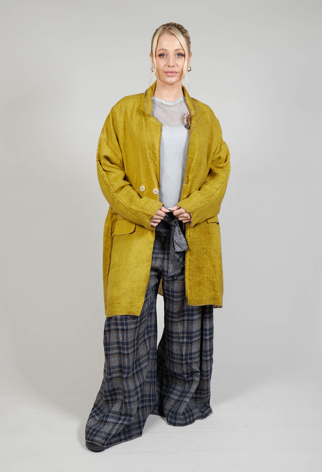 Linen Trench Coat in Original Mustard