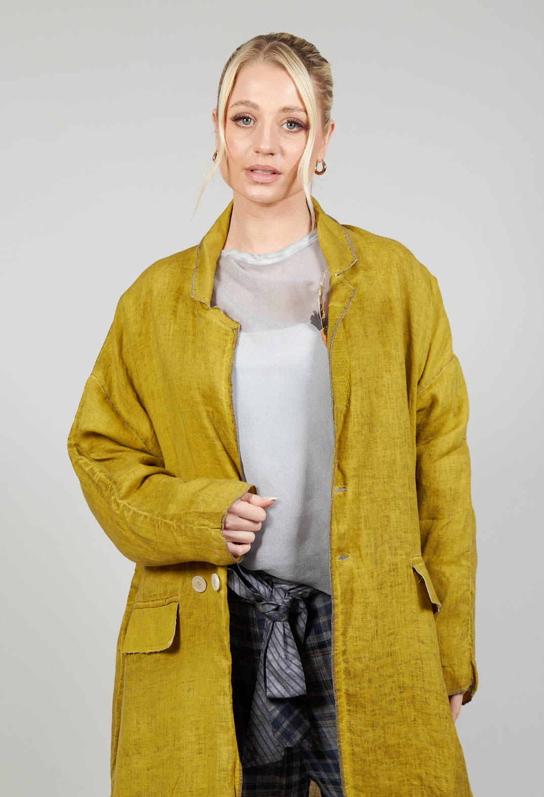 Linen Trench Coat in Original Mustard