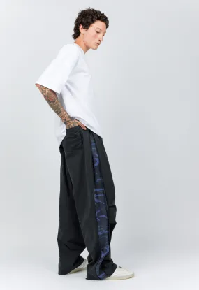 Side Zip Camo Pant in Black